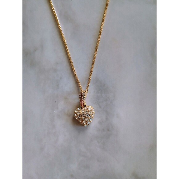 Vintage Monet Rhinestone And Gold Tone Heart Pendant Twist Chain Necklace - Picture 3 of 7